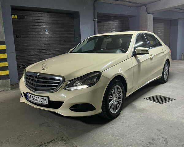 Мерседес Е-Класс, объемом двигателя 2.2 л и пробегом 288 тыс. км за 14000 $, фото 1 на Automoto.ua