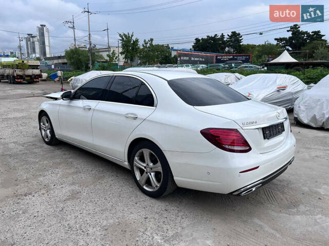 Мерседес Е-Клас, об'ємом двигуна 1.95 л та пробігом 150 тис. км за 20000 $, фото 4 на Automoto.ua