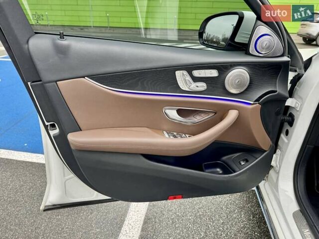 Мерседес Е-Класс, объемом двигателя 1.95 л и пробегом 99 тыс. км за 31900 $, фото 32 на Automoto.ua
