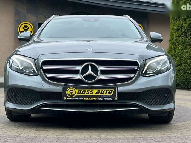 Мерседес Е-Класс, объемом двигателя 2 л и пробегом 142 тыс. км за 23990 $, фото 1 на Automoto.ua