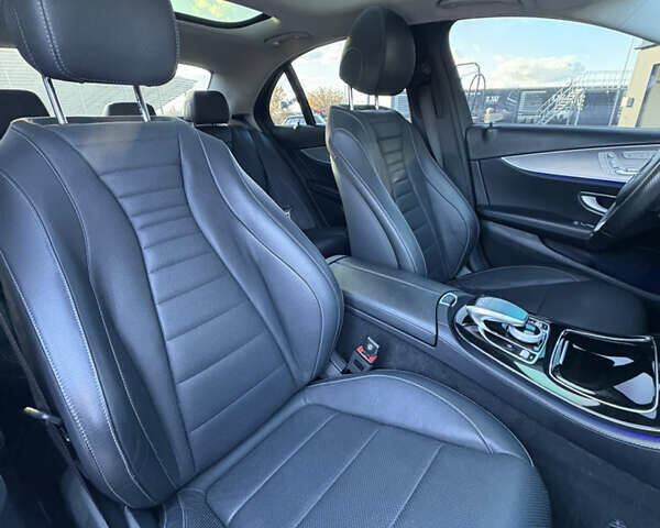 Мерседес Е-Клас, об'ємом двигуна 2.99 л та пробігом 99 тис. км за 40900 $, фото 16 на Automoto.ua