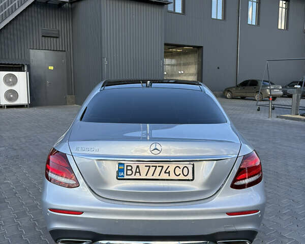 Мерседес Е-Клас, об'ємом двигуна 2.99 л та пробігом 99 тис. км за 40900 $, фото 10 на Automoto.ua