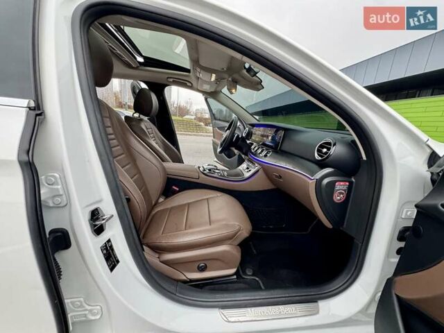 Мерседес Е-Класс, объемом двигателя 1.95 л и пробегом 99 тыс. км за 31900 $, фото 45 на Automoto.ua