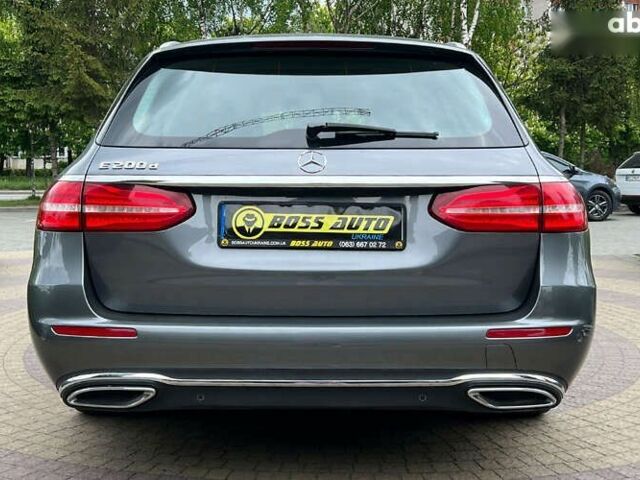 Мерседес Е-Класс, объемом двигателя 2 л и пробегом 142 тыс. км за 23990 $, фото 5 на Automoto.ua