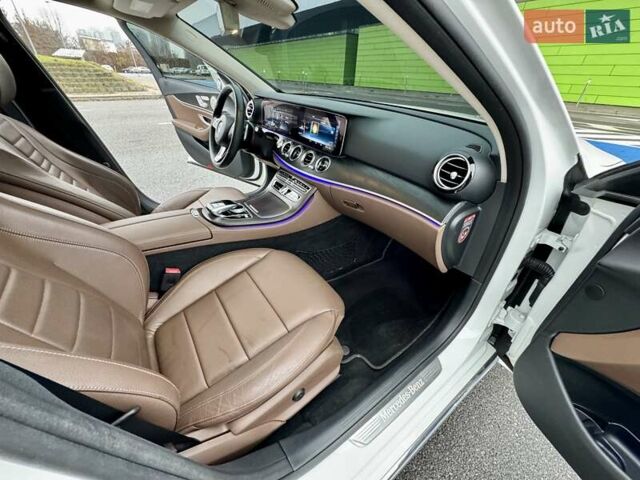 Мерседес Е-Класс, объемом двигателя 1.95 л и пробегом 99 тыс. км за 31900 $, фото 44 на Automoto.ua