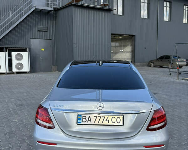 Мерседес Е-Клас, об'ємом двигуна 2.99 л та пробігом 99 тис. км за 40900 $, фото 6 на Automoto.ua