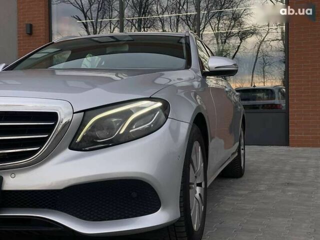 Мерседес Е-Клас, об'ємом двигуна 2 л та пробігом 360 тис. км за 15990 $, фото 3 на Automoto.ua