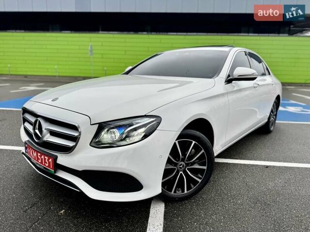 Мерседес Е-Класс, объемом двигателя 1.95 л и пробегом 99 тыс. км за 31900 $, фото 3 на Automoto.ua