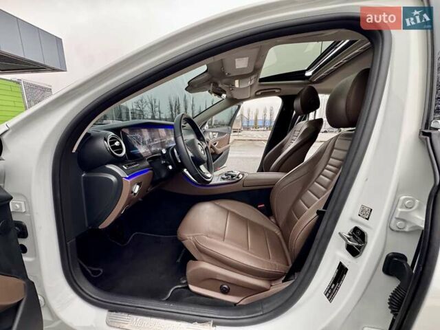 Мерседес Е-Класс, объемом двигателя 1.95 л и пробегом 99 тыс. км за 31900 $, фото 30 на Automoto.ua