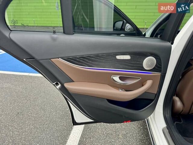 Мерседес Е-Класс, объемом двигателя 1.95 л и пробегом 99 тыс. км за 31900 $, фото 38 на Automoto.ua