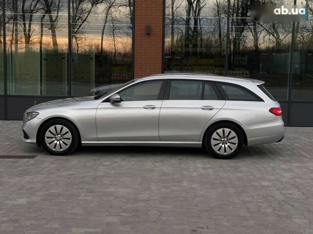 Мерседес Е-Клас, об'ємом двигуна 2 л та пробігом 360 тис. км за 15990 $, фото 12 на Automoto.ua