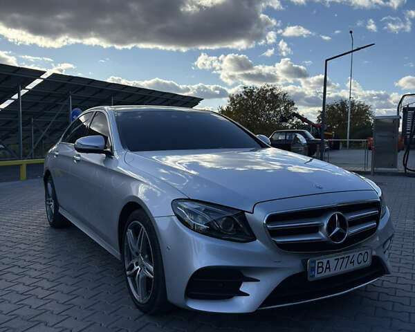 Мерседес Е-Клас, об'ємом двигуна 2.99 л та пробігом 99 тис. км за 40900 $, фото 2 на Automoto.ua