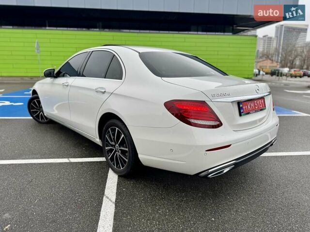 Мерседес Е-Класс, объемом двигателя 1.95 л и пробегом 99 тыс. км за 31900 $, фото 19 на Automoto.ua