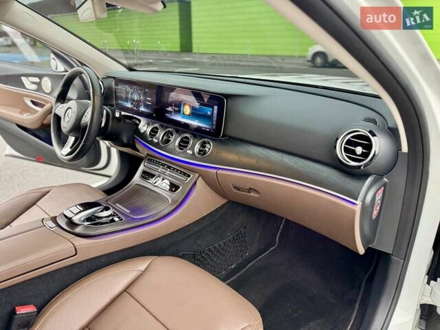 Мерседес Е-Класс, объемом двигателя 1.95 л и пробегом 99 тыс. км за 31900 $, фото 48 на Automoto.ua