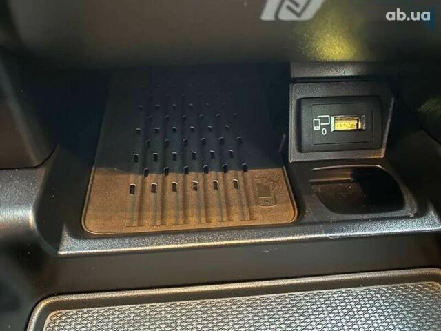 Мерседес Е-Клас, об'ємом двигуна 2 л та пробігом 41 тис. км за 30500 $, фото 18 на Automoto.ua