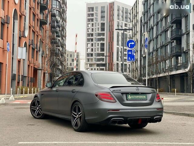 Мерседес Е-Клас, об'ємом двигуна 4 л та пробігом 55 тис. км за 72990 $, фото 9 на Automoto.ua