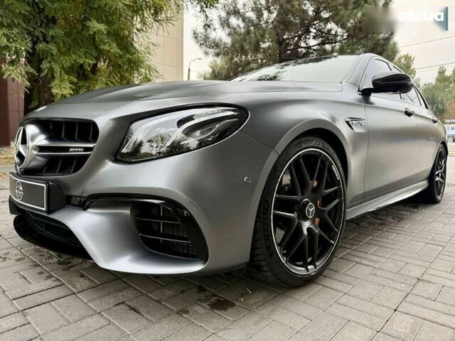 Мерседес Е-Класс, объемом двигателя 4 л и пробегом 17 тыс. км за 97000 $, фото 4 на Automoto.ua