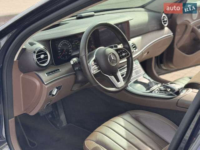 Мерседес Е-Класс, объемом двигателя 2 л и пробегом 106 тыс. км за 39000 $, фото 10 на Automoto.ua