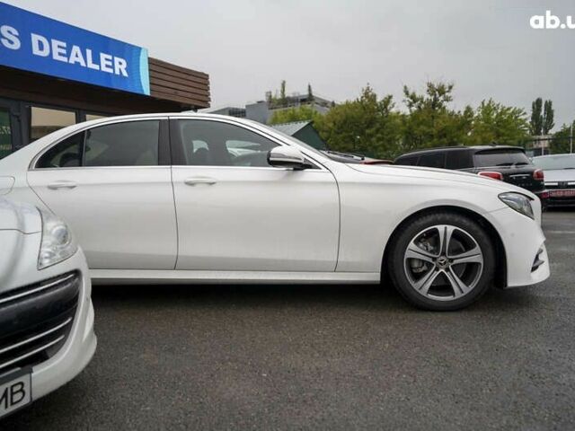 Мерседес Е-Класс, объемом двигателя 2 л и пробегом 25 тыс. км за 27800 $, фото 4 на Automoto.ua