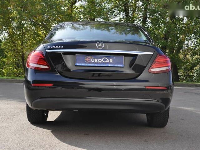 Мерседес Е-Класс, объемом двигателя 2 л и пробегом 170 тыс. км за 28500 $, фото 10 на Automoto.ua