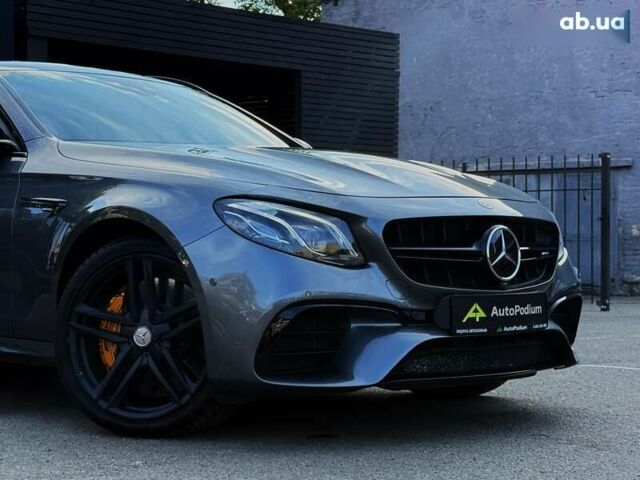 Мерседес Е-Класс, объемом двигателя 4 л и пробегом 70 тыс. км за 65900 $, фото 11 на Automoto.ua