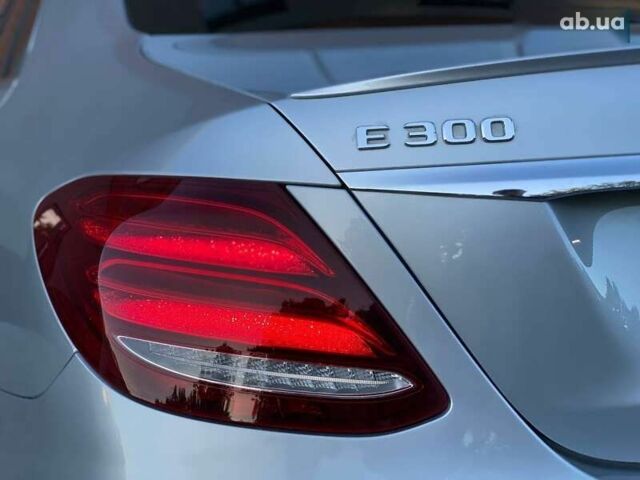 Мерседес Е-Класс, объемом двигателя 2 л и пробегом 94 тыс. км за 29490 $, фото 16 на Automoto.ua