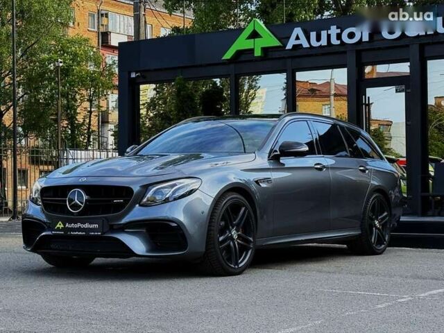 Мерседес Е-Класс, объемом двигателя 4 л и пробегом 70 тыс. км за 65900 $, фото 1 на Automoto.ua