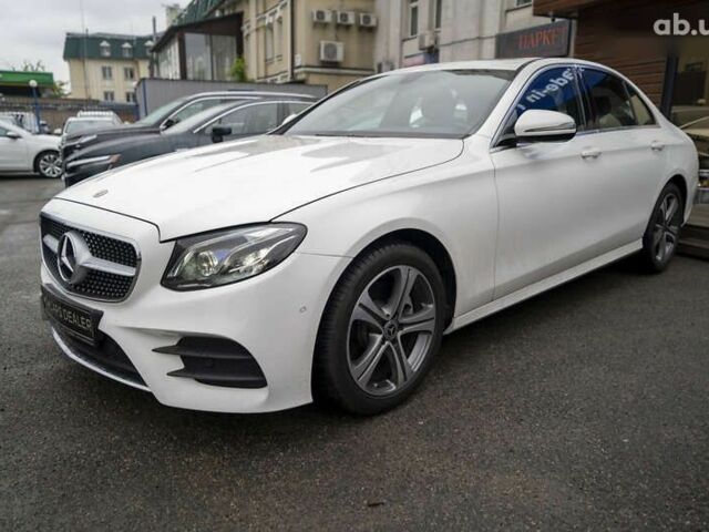 Мерседес Е-Класс, объемом двигателя 2 л и пробегом 25 тыс. км за 27800 $, фото 2 на Automoto.ua
