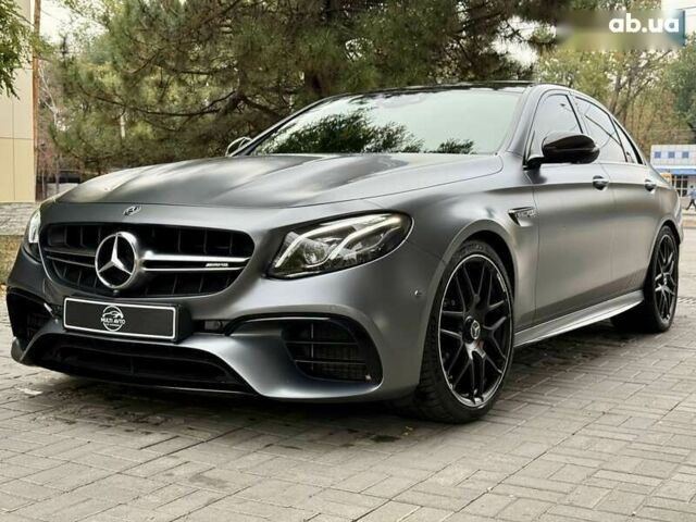 Мерседес Е-Класс, объемом двигателя 4 л и пробегом 17 тыс. км за 96500 $, фото 3 на Automoto.ua