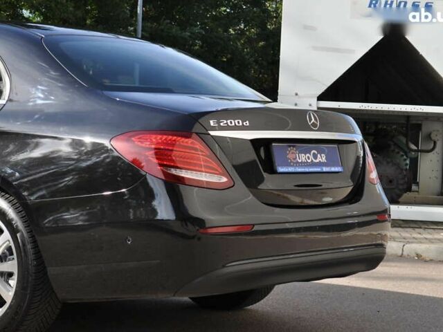 Мерседес Е-Класс, объемом двигателя 2 л и пробегом 170 тыс. км за 28500 $, фото 12 на Automoto.ua