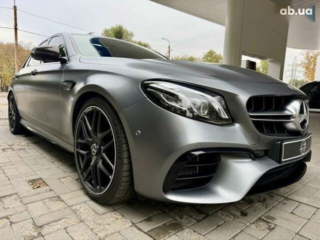 Мерседес Е-Класс, объемом двигателя 4 л и пробегом 17 тыс. км за 97000 $, фото 11 на Automoto.ua