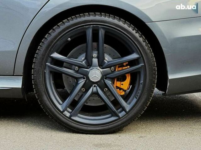Мерседес Е-Класс, объемом двигателя 4 л и пробегом 70 тыс. км за 62500 $, фото 19 на Automoto.ua