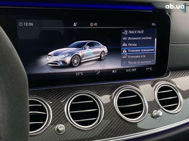 Мерседес Е-Клас, об'ємом двигуна 4 л та пробігом 55 тис. км за 72990 $, фото 28 на Automoto.ua