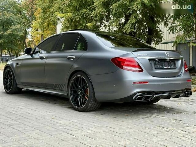 Мерседес Е-Класс, объемом двигателя 4 л и пробегом 17 тыс. км за 97000 $, фото 17 на Automoto.ua