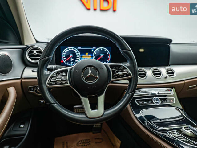 Мерседес Е-Клас, об'ємом двигуна 1.6 л та пробігом 97 тис. км за 28578 $, фото 12 на Automoto.ua