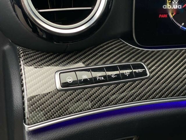 Мерседес Е-Клас, об'ємом двигуна 4 л та пробігом 55 тис. км за 72990 $, фото 13 на Automoto.ua