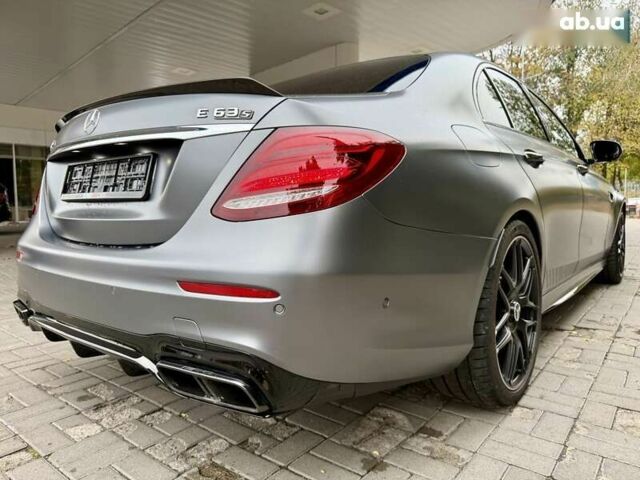 Мерседес Е-Класс, объемом двигателя 4 л и пробегом 17 тыс. км за 97000 $, фото 13 на Automoto.ua