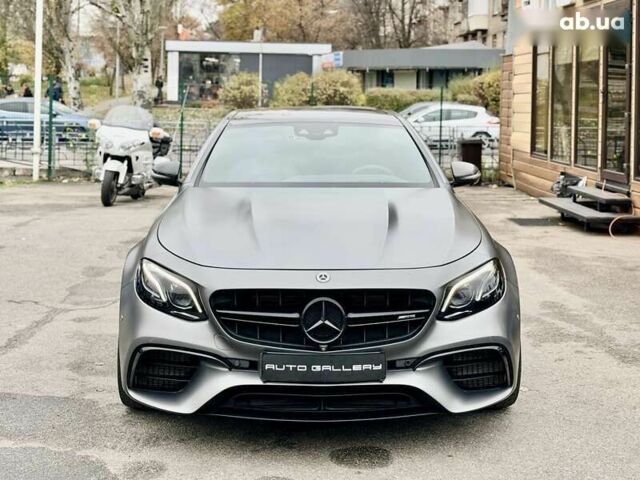 Мерседес Е-Клас, об'ємом двигуна 4 л та пробігом 64 тис. км за 89500 $, фото 2 на Automoto.ua