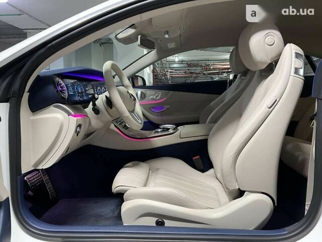 Мерседес Е-Клас, об'ємом двигуна 2 л та пробігом 25 тис. км за 52500 $, фото 23 на Automoto.ua