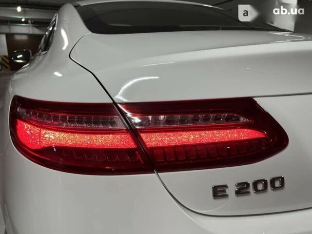 Мерседес Е-Клас, об'ємом двигуна 2 л та пробігом 25 тис. км за 52500 $, фото 17 на Automoto.ua