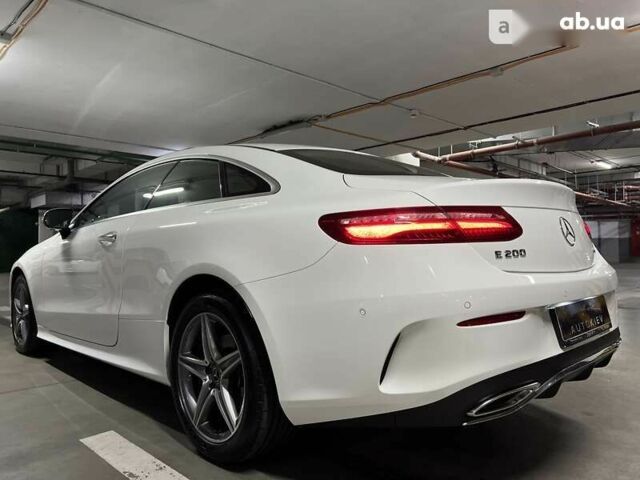 Мерседес Е-Клас, об'ємом двигуна 2 л та пробігом 25 тис. км за 52500 $, фото 7 на Automoto.ua