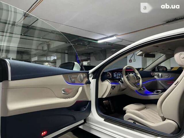 Мерседес Е-Клас, об'ємом двигуна 2 л та пробігом 25 тис. км за 52500 $, фото 19 на Automoto.ua