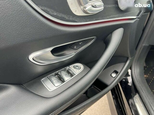 Мерседес Е-Класс, объемом двигателя 3 л и пробегом 25 тыс. км за 46500 $, фото 20 на Automoto.ua