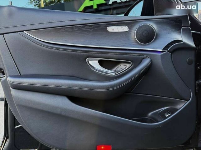 Мерседес Е-Класс, объемом двигателя 2 л и пробегом 104 тыс. км за 39999 $, фото 26 на Automoto.ua