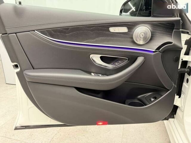 Мерседес Е-Клас, об'ємом двигуна 2 л та пробігом 76 тис. км за 49990 $, фото 18 на Automoto.ua