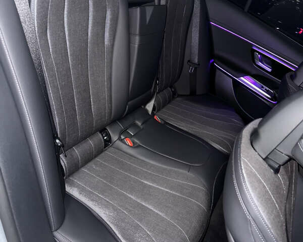 Мерседес Е-Клас, об'ємом двигуна 3 л та пробігом 4 тис. км за 78000 $, фото 40 на Automoto.ua