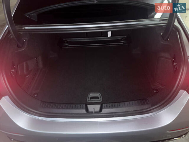 Мерседес Е-Клас, об'ємом двигуна 3 л та пробігом 4 тис. км за 78000 $, фото 6 на Automoto.ua