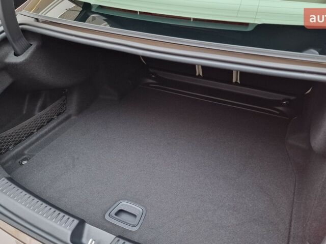 Мерседес Е-Класс, объемом двигателя 1.99 л и пробегом 0 тыс. км за 98707 $, фото 32 на Automoto.ua