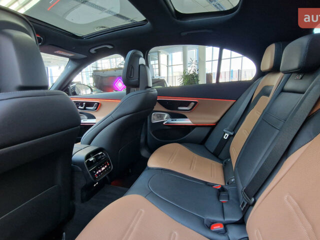 Мерседес Е-Класс, объемом двигателя 3 л и пробегом 0 тыс. км за 167758 $, фото 34 на Automoto.ua