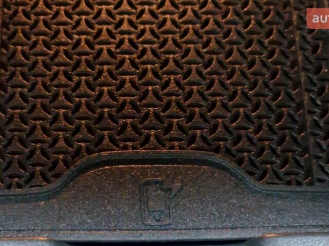 Мерседес Е-Класс, объемом двигателя 1.99 л и пробегом 0 тыс. км за 98180 $, фото 28 на Automoto.ua